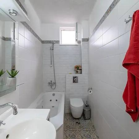 Сasa de vacaciones Entire Central House With Guest & Garden