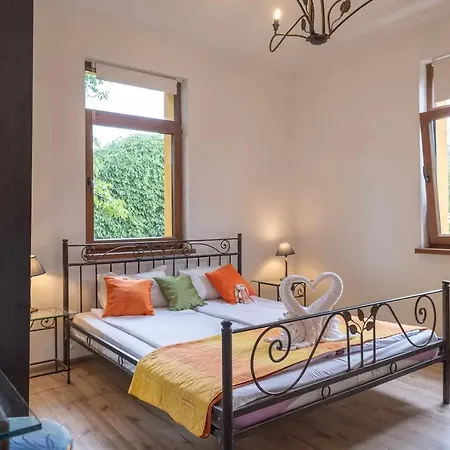 Entire House With Guest & Garden Sofia