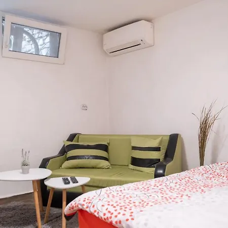 Entire House With Guest & Garden Feriehus Sofia