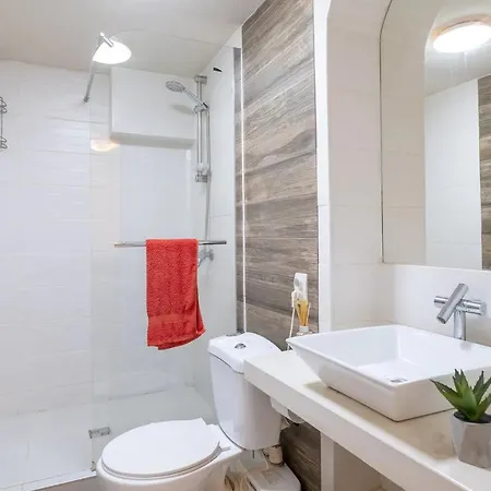 Feriehus Entire House With Guest & Garden *