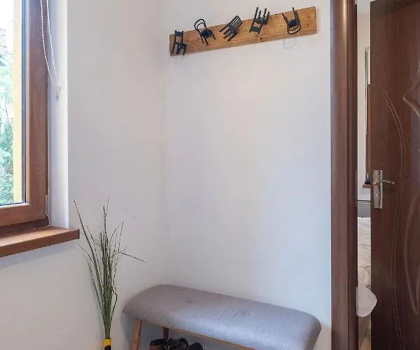 Entire House With Guest & Garden 度假居 *