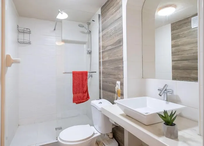 Σπίτι διακοπών Entire House With Guest & Garden *